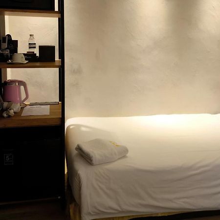 Roxy Hotel Padungan Kuching Exterior photo