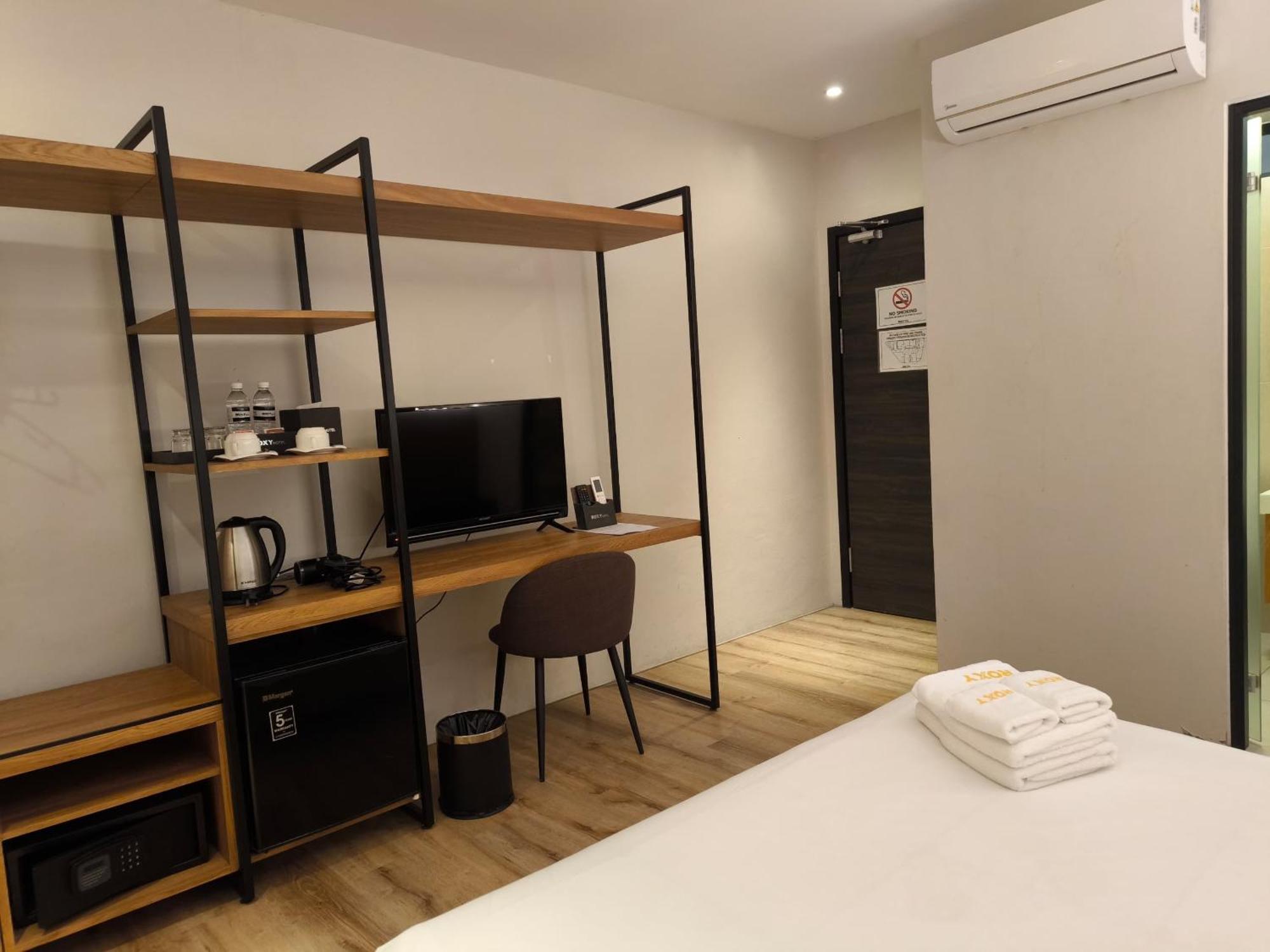 Roxy Hotel Padungan Kuching Exterior photo
