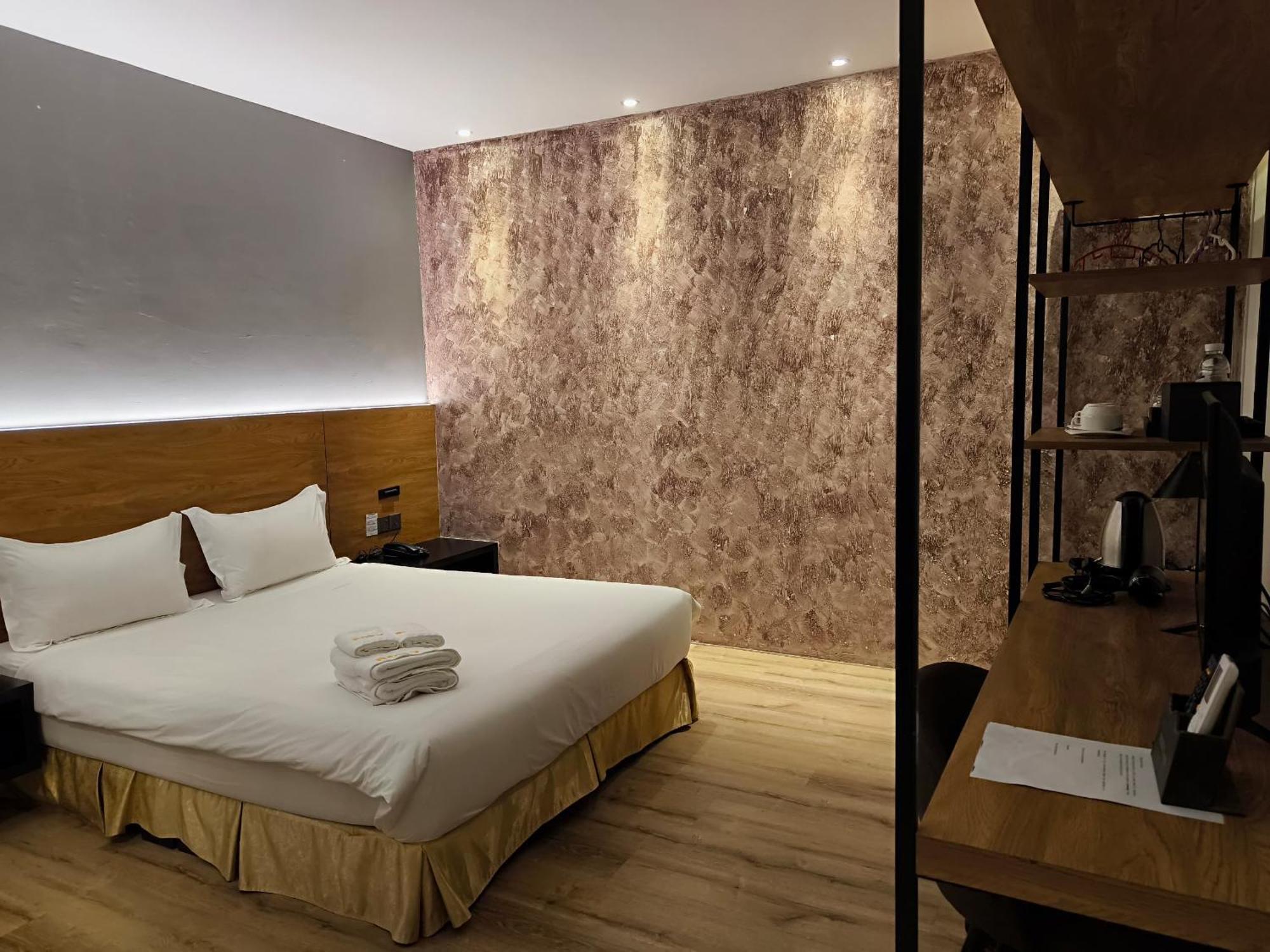 Roxy Hotel Padungan Kuching Exterior photo